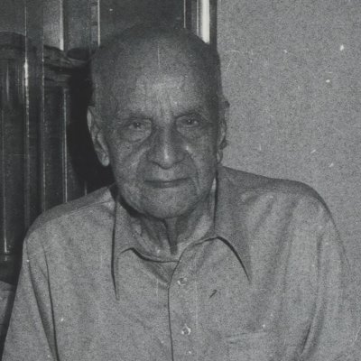 مصطفى  الدباغ
